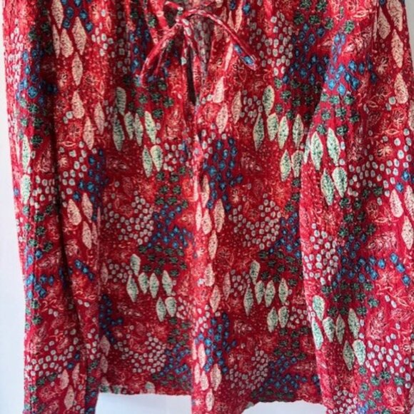 Loft Blouse M Red White Blue Long Sleeve Geometric Tie Neck Ruffle Boho Career - Picture 2 of 8